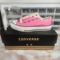Converse Chuck Taylor Low Top Pink Sneakers