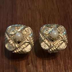 Gold & Pearl Men’s Cufflinks