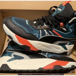 🎅🏾 Mens 11.5 New In Box 📦 Puma Tech Mid 60$ Gift 