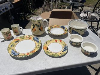 Set of Dining Dishes