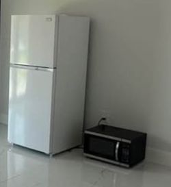 refrigerador y microwave