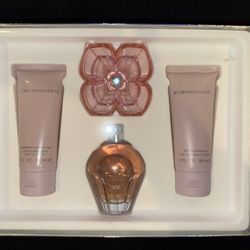 BCBG Maxazria Perfume