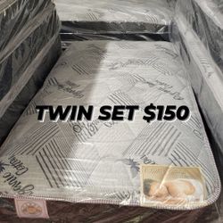Twin Set 