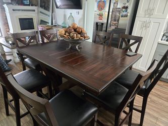 Dining Table with 8 chairs