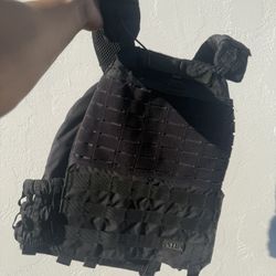 511 Tactical Plate carrier + Rogue Fitness Vest Plates 