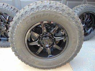 4 New 18X9 Gloss Black Gear Offroad Rims & LT 305 70 18 Cooper ST Maxx 10ply Tires 8X170 +18MM Offset