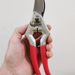Corona XSERIES Garden Hand Pruners 