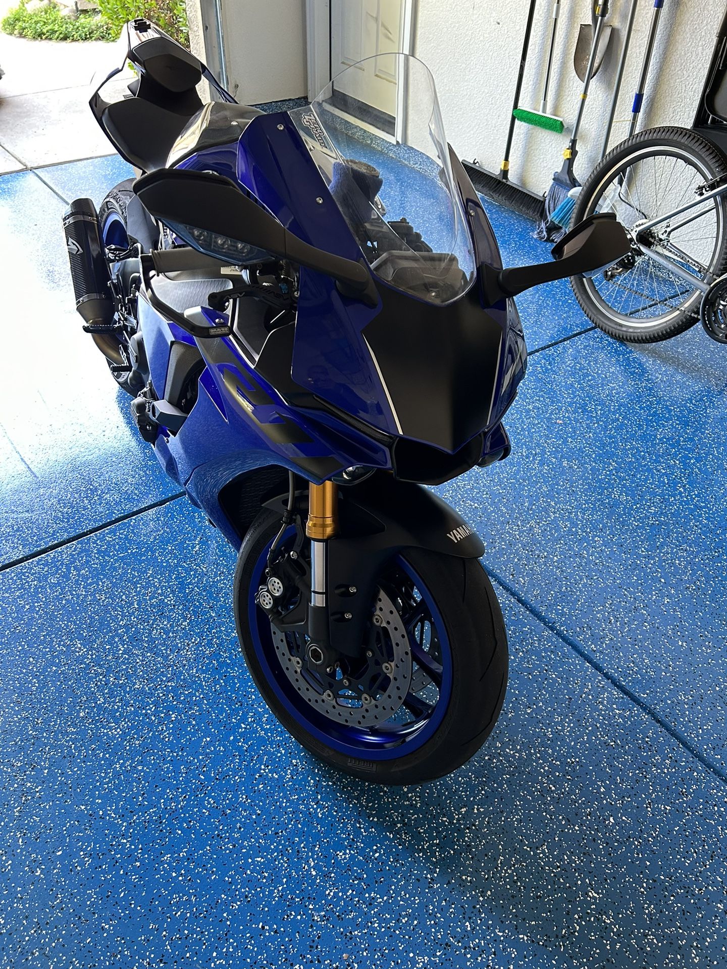 2018 Yamaha R1 -LOW MILES, OEM FAIRINGS, NEVER DROPPED, GARAGE KEPT