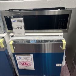 Microwave-Samsung Brand New Microwave With 1 Year Warranty 