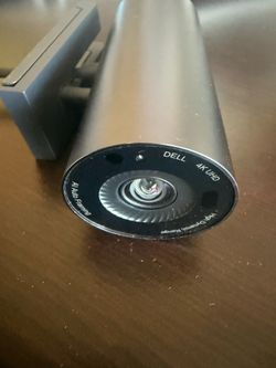 Dell 4k UHD with AI auto framing