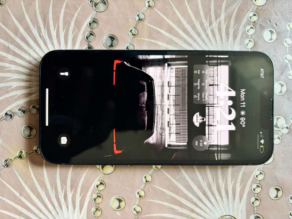 iPhone 13 – 128GB – Excellent Condition – Locked to AT&T – Buffalo, NY