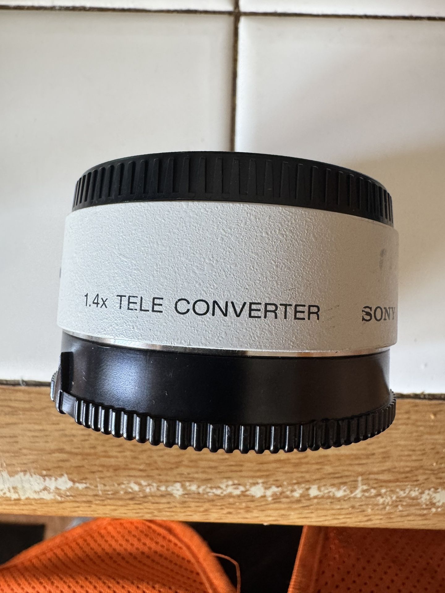 Sony 1.4x Teleconverter SAL14TC For Sony A mount Lenses Sony 1.4x Teleconverter SAL14TC For Sony A mount Lenses