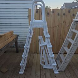 Pool Ladder