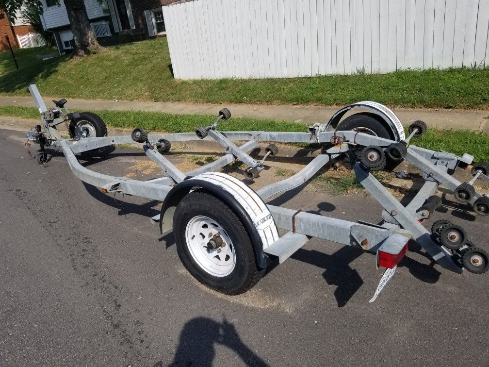 Trailer for 20" boat 700$