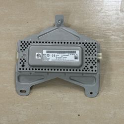 20-24 Tesla Model Y Radio Receiver Control Module 1527974-00-D OEM