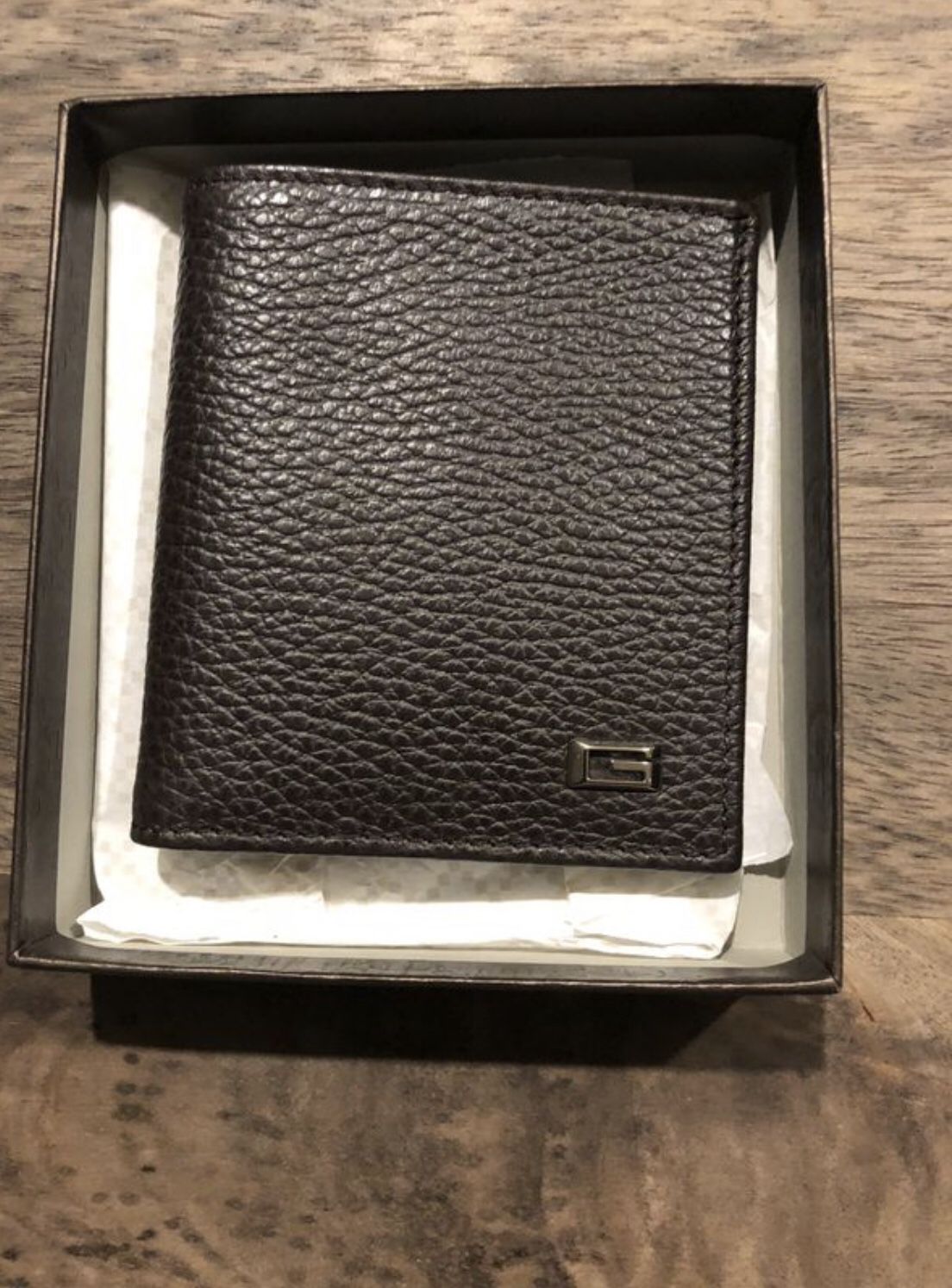 AUTHENTIC GUCCI WALLET NEW NEVER USED BROWN