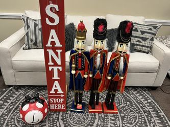 3 Nut Cracker Wooden Statues, Santa Sign & Bulb