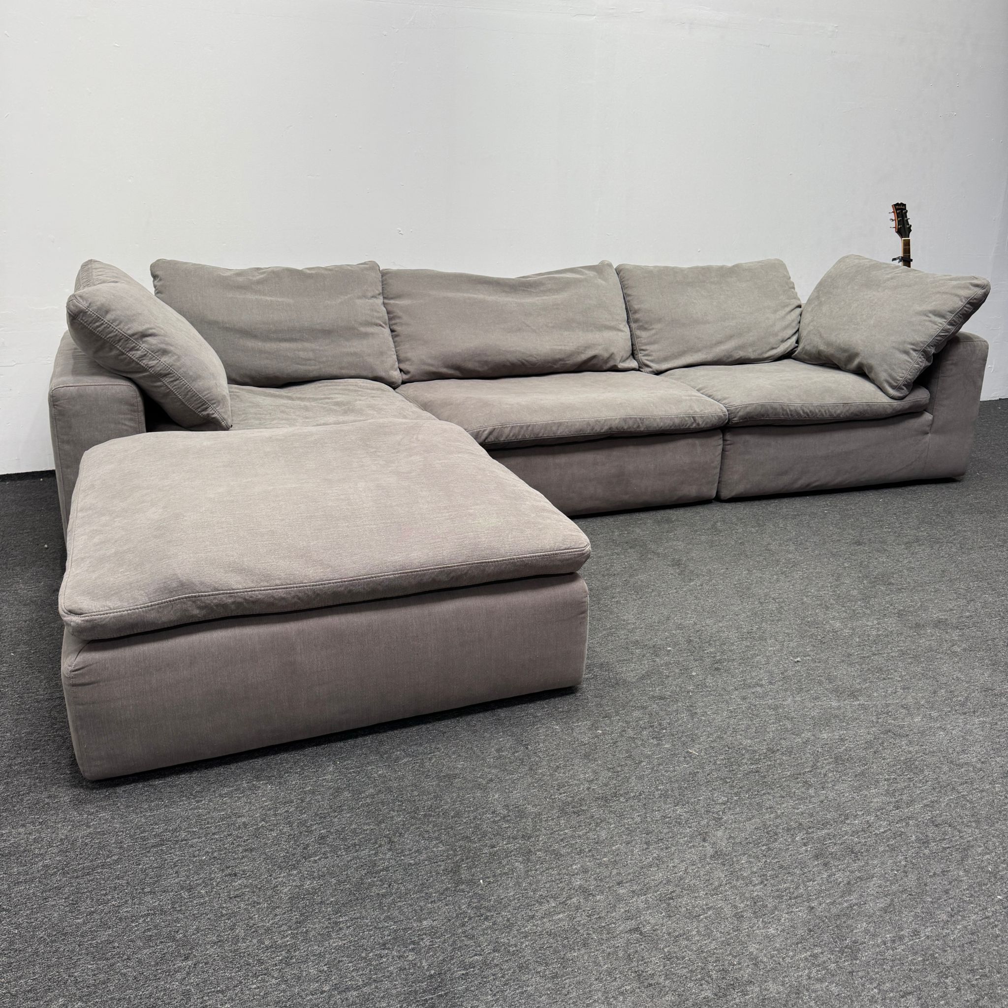 Half priced 🔥 4pc Cloud Couch (Lounge) - Good as new - Can Deliver - Modular Sectional