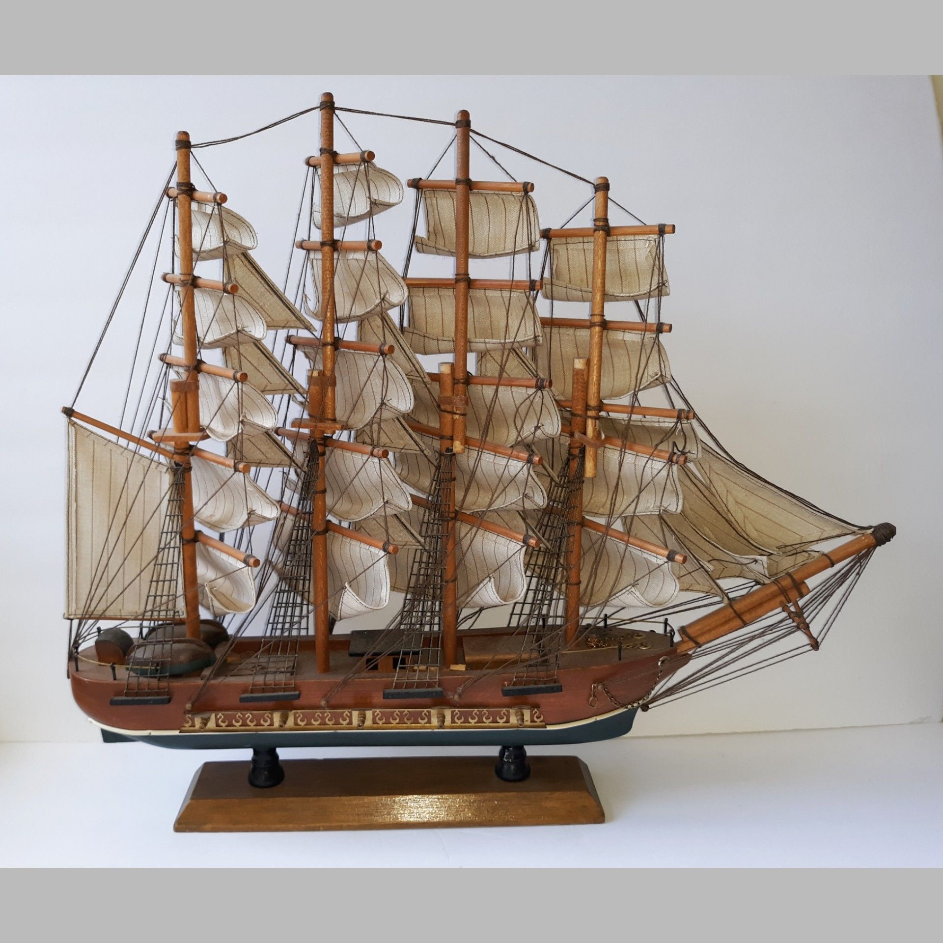 Tall Ship Model USS Valiant Wood Canvas Sails