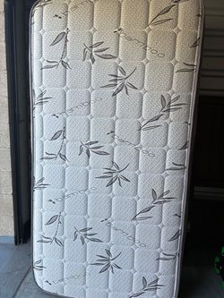 Twin Bamboo Quilted Mattress and boxspring