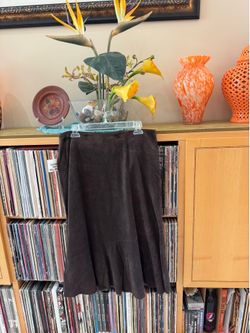 PRICE DROP: VTG,NWT, lined BROWNISH GRAPE SUEDE skirt,10, by Provence d’amour