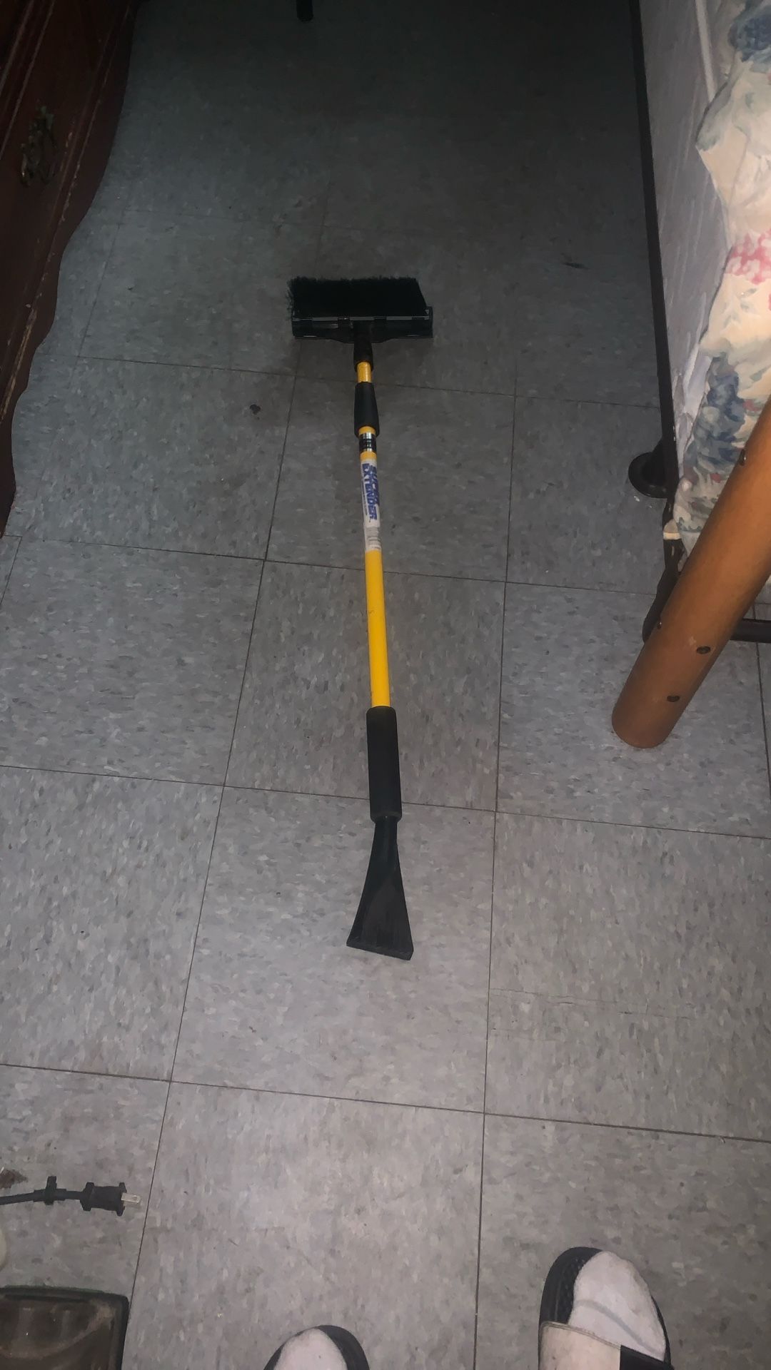 Snowbroom W Ice Scraper