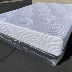 Queen Cooling Gel Hybrid Memory Foam Mattress!