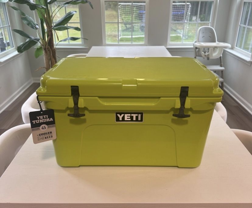 YETI Tundra 45 Cooler 