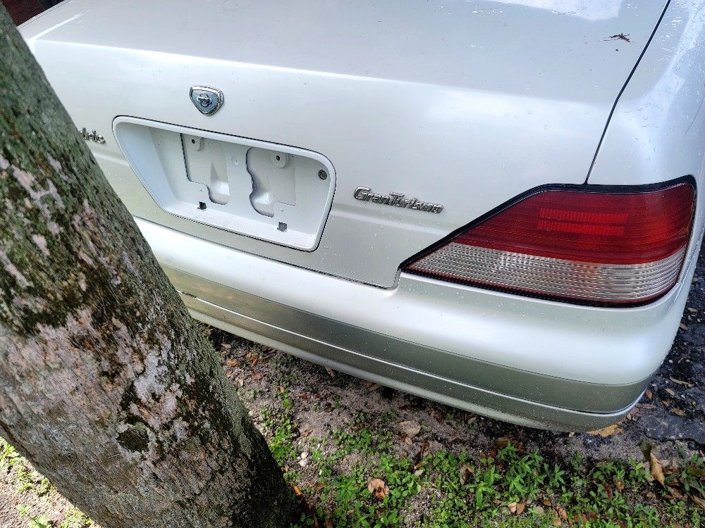 1996 Nissan Ud2300