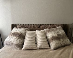 Queen size fluted headboard with wall mount