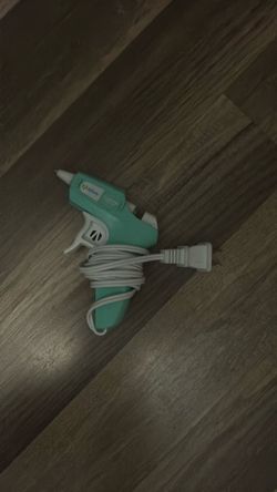 Hot glue gun