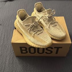 Yeezy Boost 350 “Light” V2