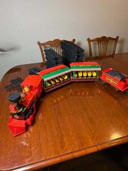 Disney Parks Railroad Train Set Untested