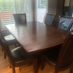 Free Dining Table Set 
