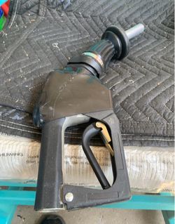 Gas Opw gas hose nozzle with hold open clip