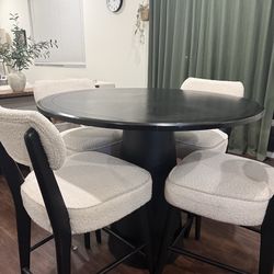 Modern Round Black Dining Table + 4 Bouclé Chairs