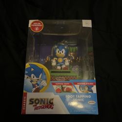 Solar Powered Foot Tapping Sonic Statue