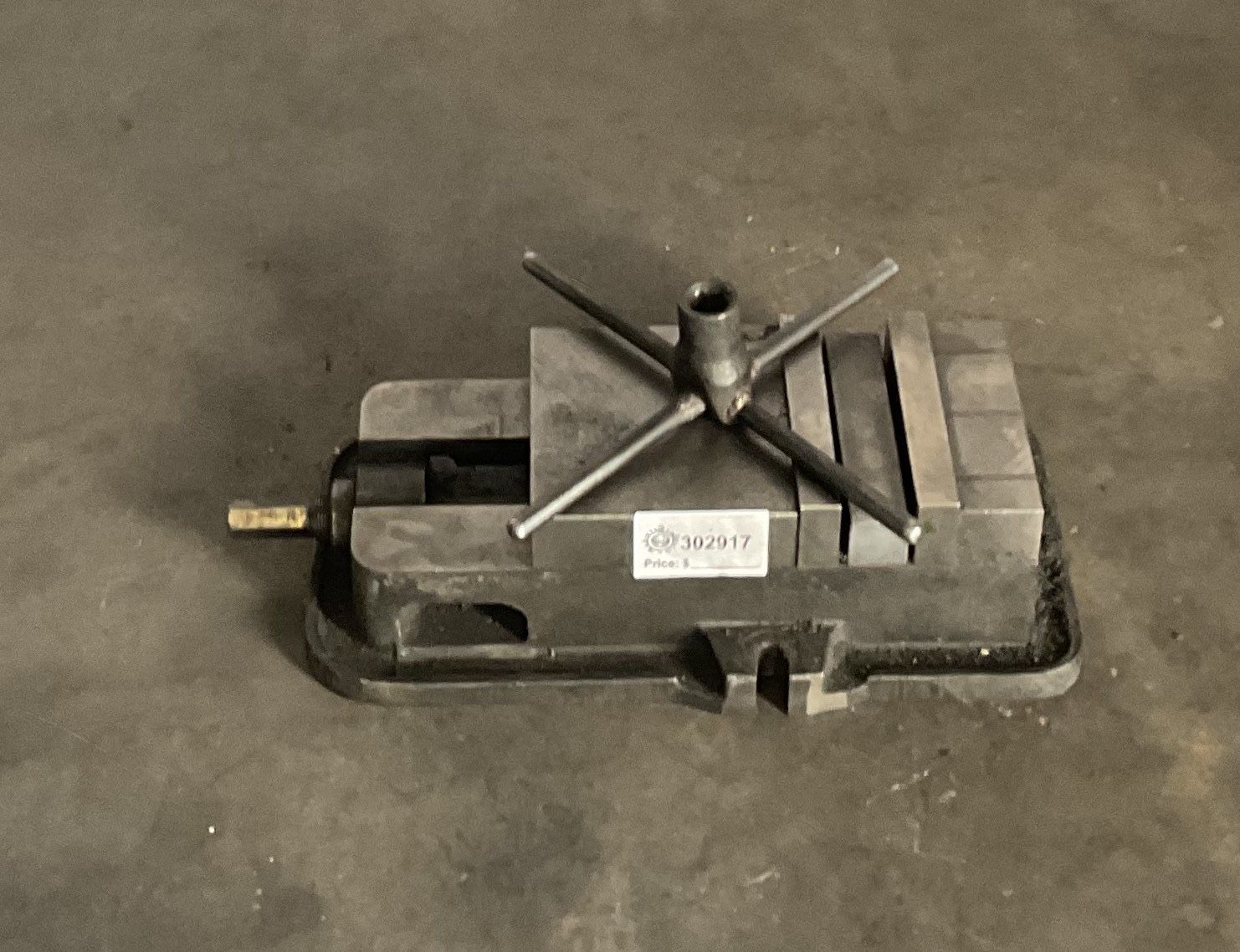 MILLING MACHINE VISE FOR MACHINE SHOP