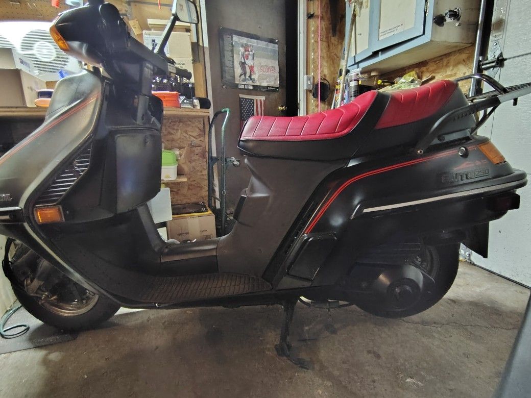 1985 Honda Elite CH250