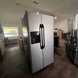 Refrigerator 