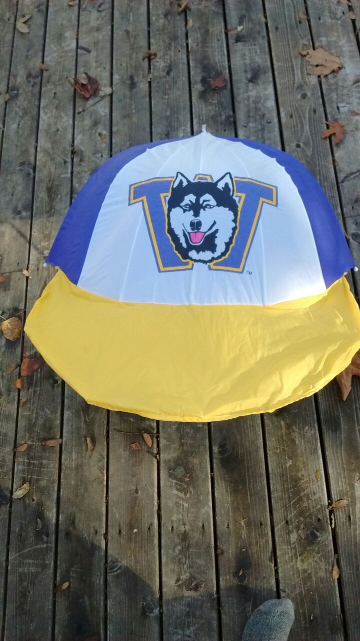 Vintage Washington Huskies umbrella, baseball hat UW Dawgs football