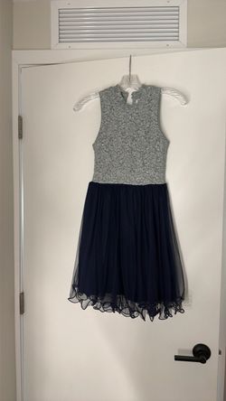 Girls dress size 14 fit 70-90 pounds