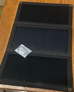 Aukey foldable 21W solar charger