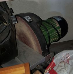 Central Machinery like Delta Rockwell 12" Commercial Heavy Duty Sander