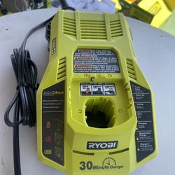 Rioby Charger 18 Volt