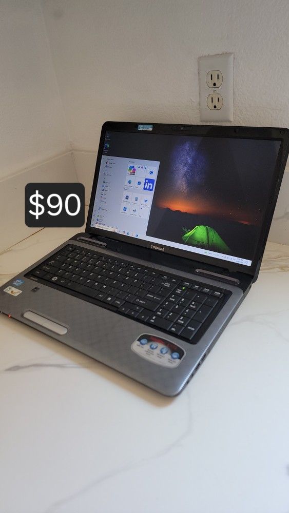 Toshiba satellite laptop. 👍Se Habla Español👍👍Delivery Available👍