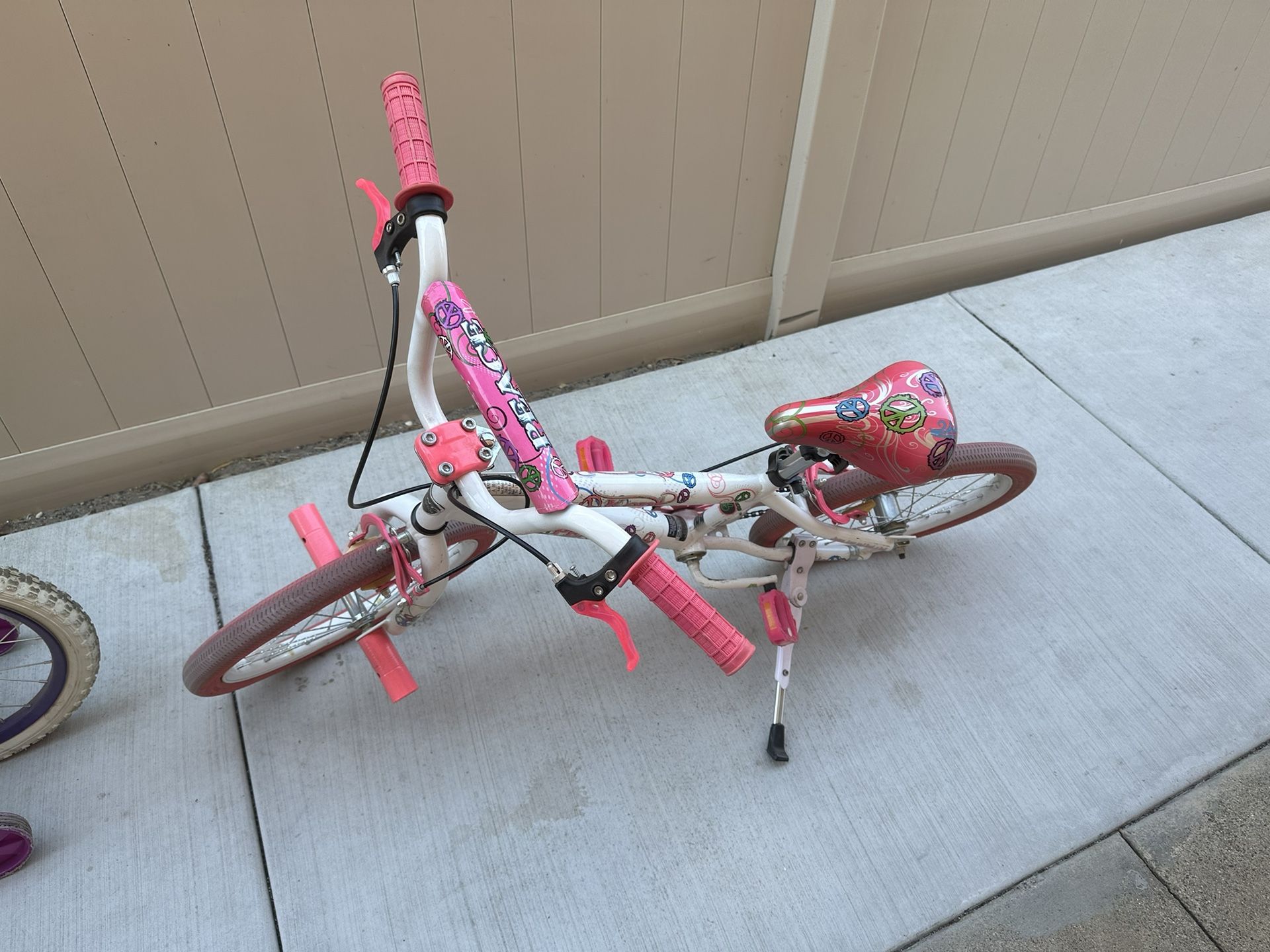 Kent 18" Peace Freestyle BMX Bike Bicycle Pink/White