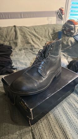 Clark’s navy blue leather boots size 9