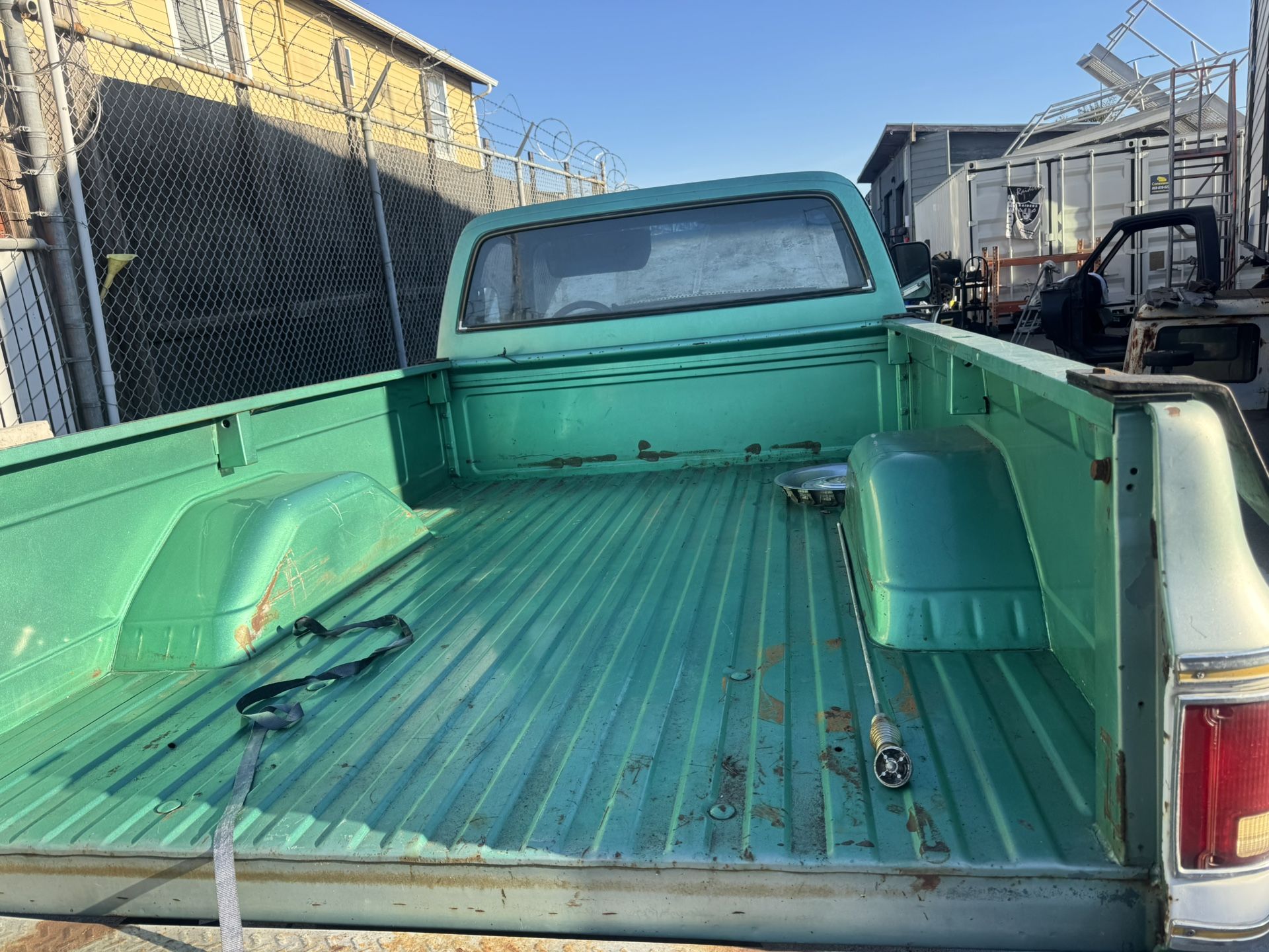 1975 Long Bed Clean With Tailgate