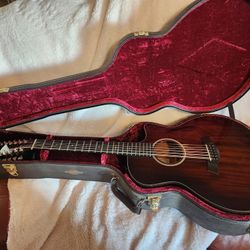 Taylor 566ce As New 12 String Mahogany Guitar